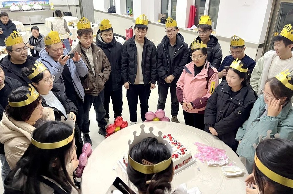 冬日暖情，共賀生辰——甘肅傳祁乳業(yè)四季度員工生日會成功舉辦