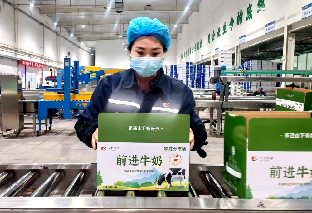 眼中是專注，手下是責(zé)任